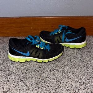 Nike Kids Black and Blue Sneakers with Yellow Accents